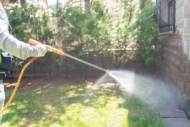 Best Mosquito Control Services  in Oregon, WI